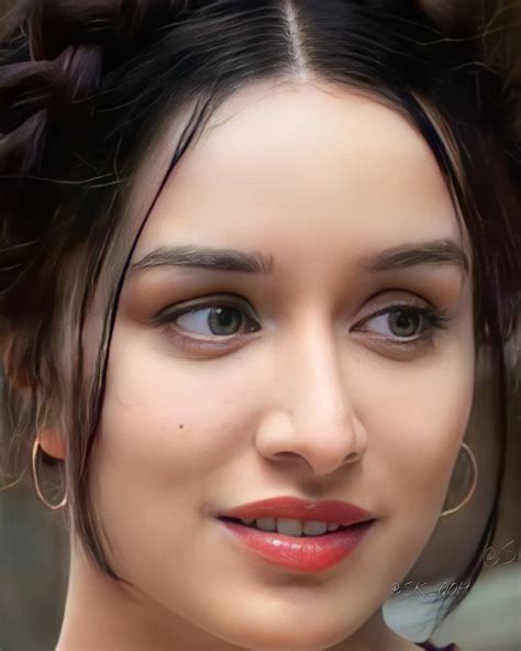 shraddha kapoor face shape|shraddha kapoor side face.